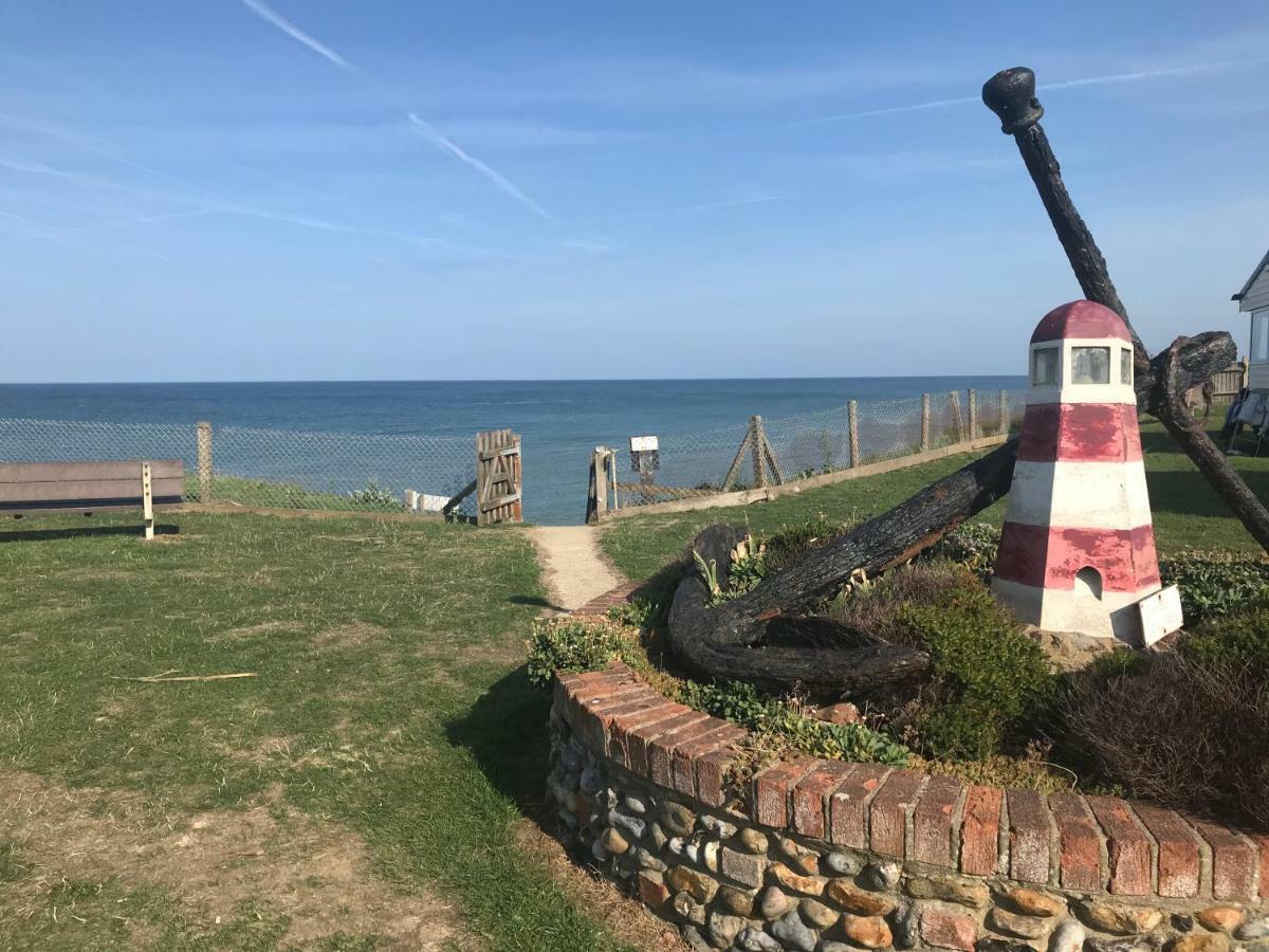 The Cliff Top Inn Bacton  Exterior photo